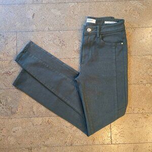 Women's Guess 1981 High-Rise Skinny Jeans in Olive Green, Size 28